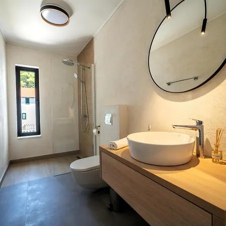 Villa Seafront Serenita