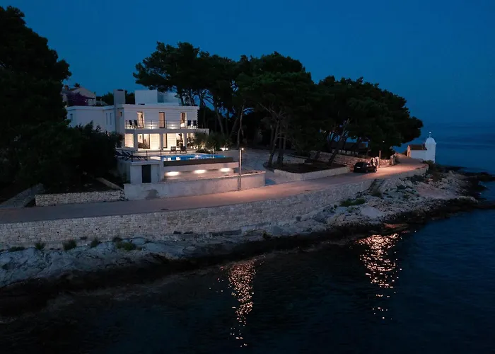 Seafront Serenita Villa