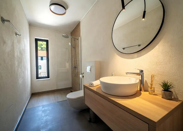 Villa Seafront Serenita