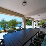 빌라 Seafront Serenita 수마르틴