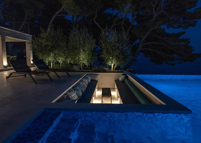 Seafront Serenita Sumartin