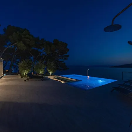 Seafront Serenita * Sumartin