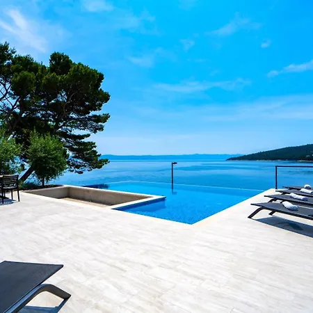 Seafront Serenita Sumartin